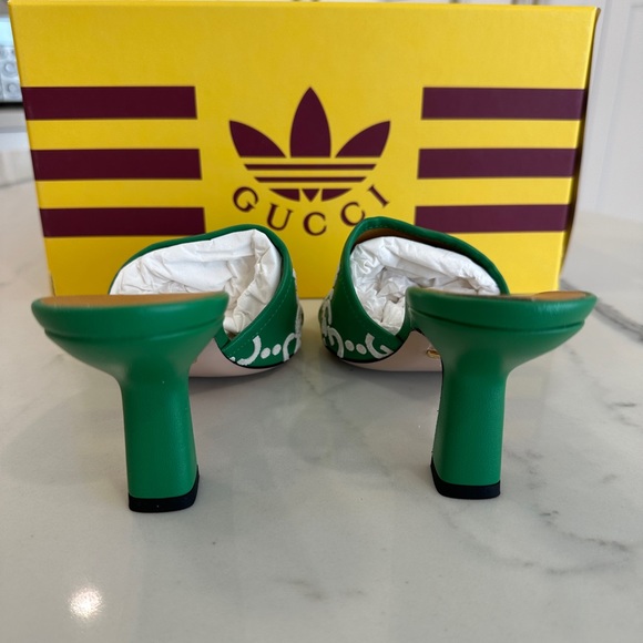 Gucci x Adidas Logo Slide Sandals - Picture 4 of 9